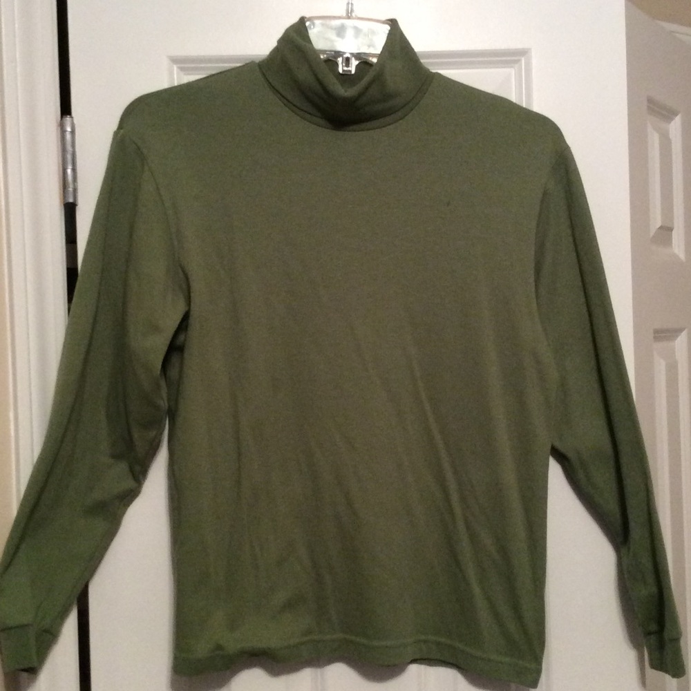 Eddie Bauer green turtleneck